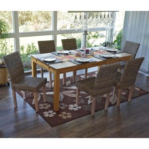 6er-Set MCW Esszimmerstühle Littau aus Rattan mit hellen Holzbeinen am Esstisch.
