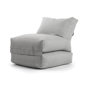 Grauer mokebo Outdoor Sitzsack Summerdream als Sessel. Wetterfester Gartenstuhl/Liege für Balkon & Garten.