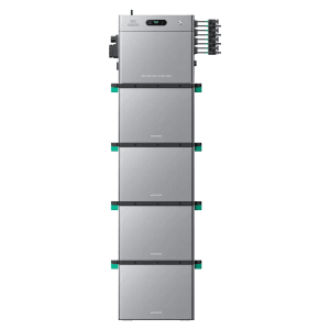 ZENDURE SolarFlow 2400 Pro Balkonkraftwerk mit vier AB3000L Batterien, silberfarben.