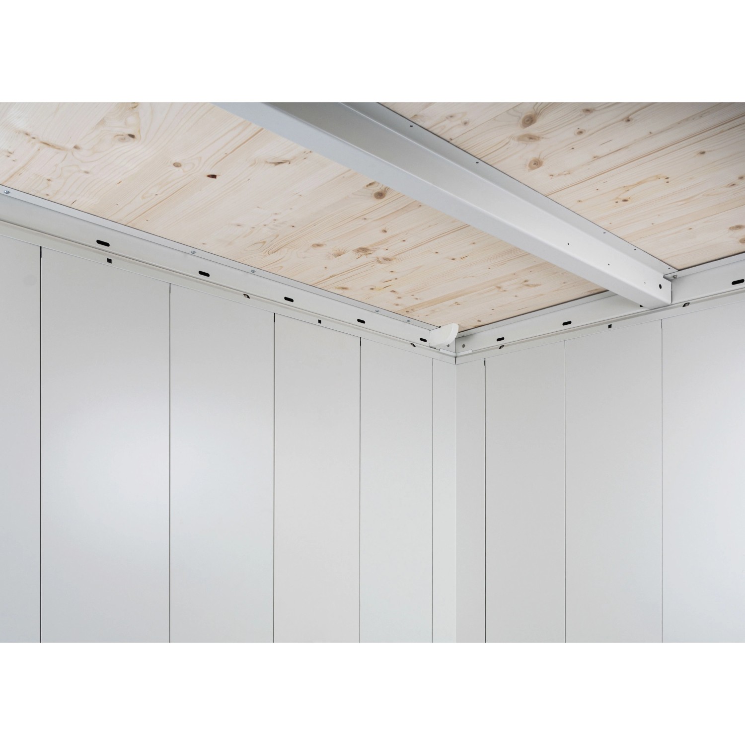 Innenansicht Biohort Gerätehaus Neo 2B: Silber-Metallic Metallwände, helle Holzdecke und stabile Metallträger.