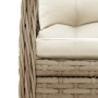 Detailaufnahme: Beige Poly Rattan Gartenstuhl mit cremefarbenen Kissen, Teil der vidaXL 5-tlg. Essgruppe.