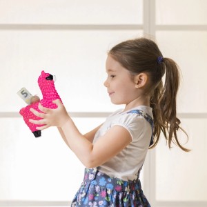 Relaxdays Lama Spardose Keramik Pink mit Sonnenbrille Rutschfest 15,5 cm x 11 cm x 6 cm 0,23 kg