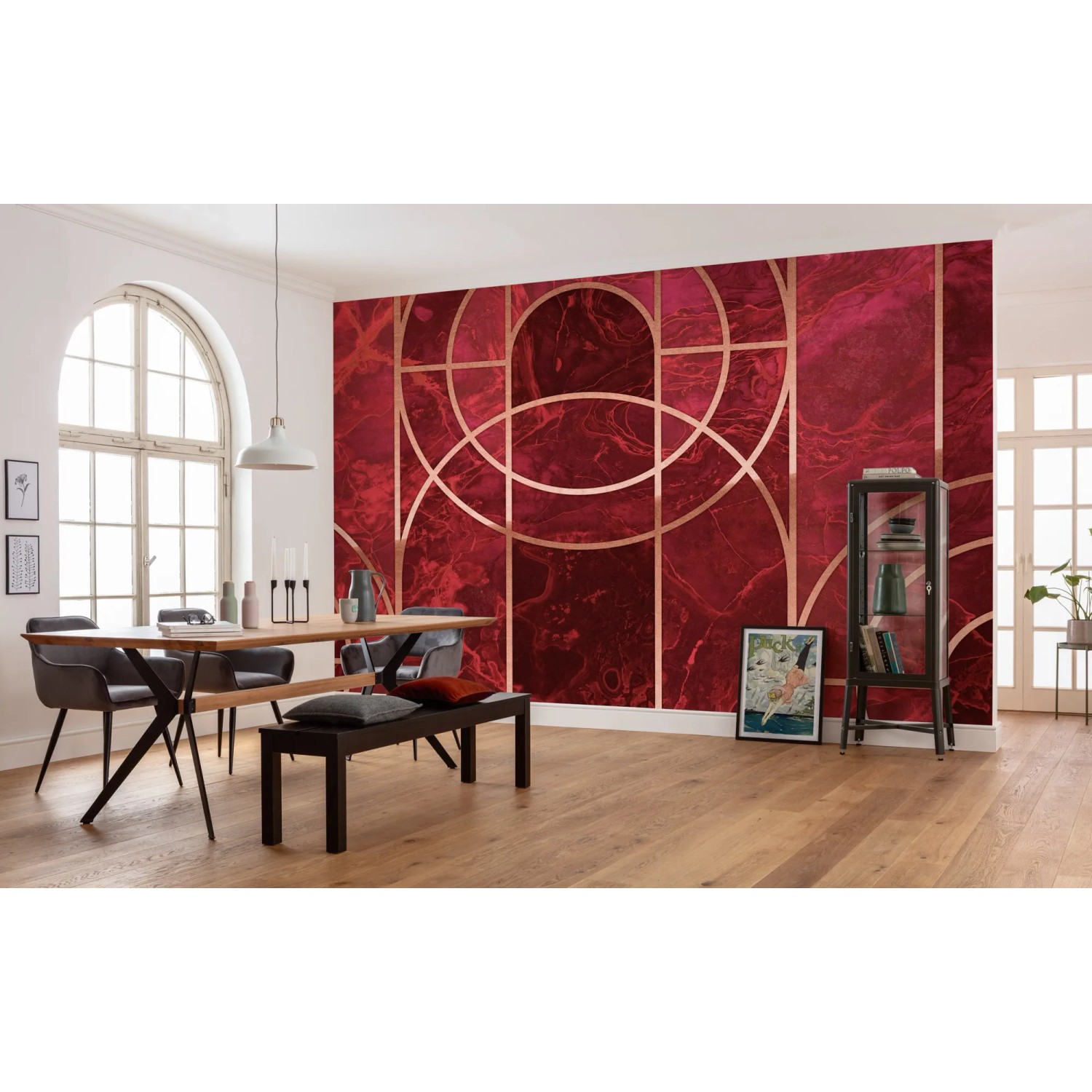 Komar Vlies Fototapete Pompeux, rote Marmoroptik mit goldenen Linien, 400x280 cm.