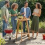 Runder, klappbarer Tectake Stehtisch aus Holz, 79x110 cm, als Mittelpunkt einer Gartenparty mit Freunden.