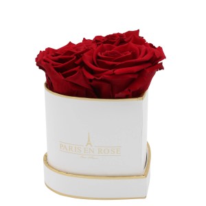 Rosenbox Herz, weiße Box mit 3 bordeauxfarbenen Rosen. Romantischer Blumenstrauß.