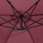 Bordeauxroter Ampelschirm von unten, mit sichtbarem Stahlgestell und integrierten LED-Leuchten. Ideal für Garten & Terrasse.