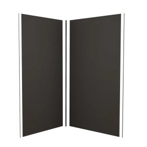 Schwarze Duschrückwand (100x90x210cm) aus Aluverbundplatte als Fliesenersatz.
