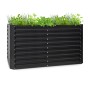 Anthrazitfarbenes, rechteckiges Blumfeldt High Grow Hochbeet (200x90x100 cm) aus Stahl mit Bepflanzung.