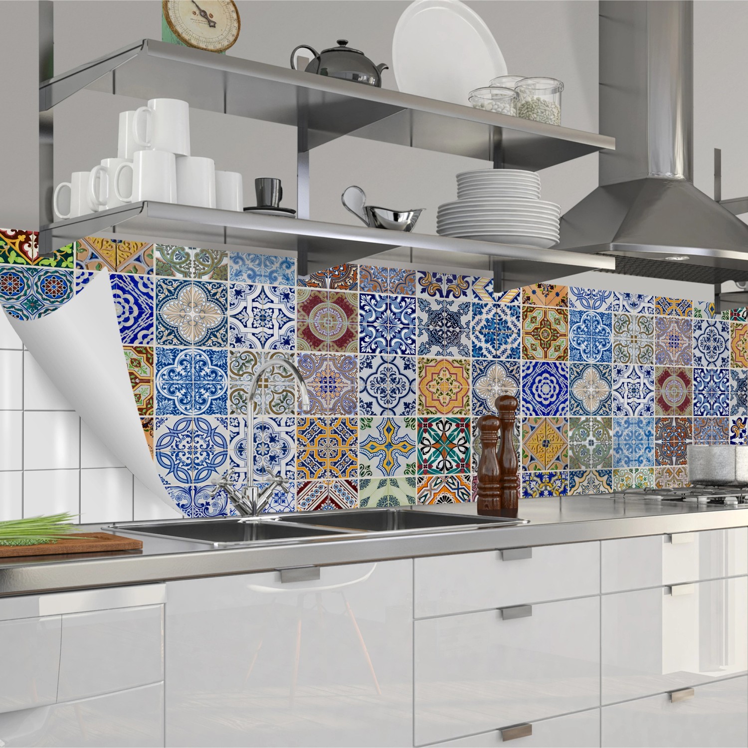 Küchenrückwandfolie Myspotti Pablo Fliese, selbstklebend, mit bunten Fliesenmuster in Küche.