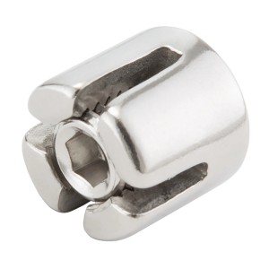 Conacord Kreuzklemme aus Edelstahl, Detailaufnahme. Haken- & Ösen-Sets für Drahtseile.