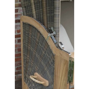 Detailansicht Strandkorb Nordstrand Teak Grey: PE-Geflecht und Teakholzrahmen.