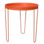 Orangefarbener Beistelltisch aus Eisen, Ø 31 cm, Höhe 34 cm.