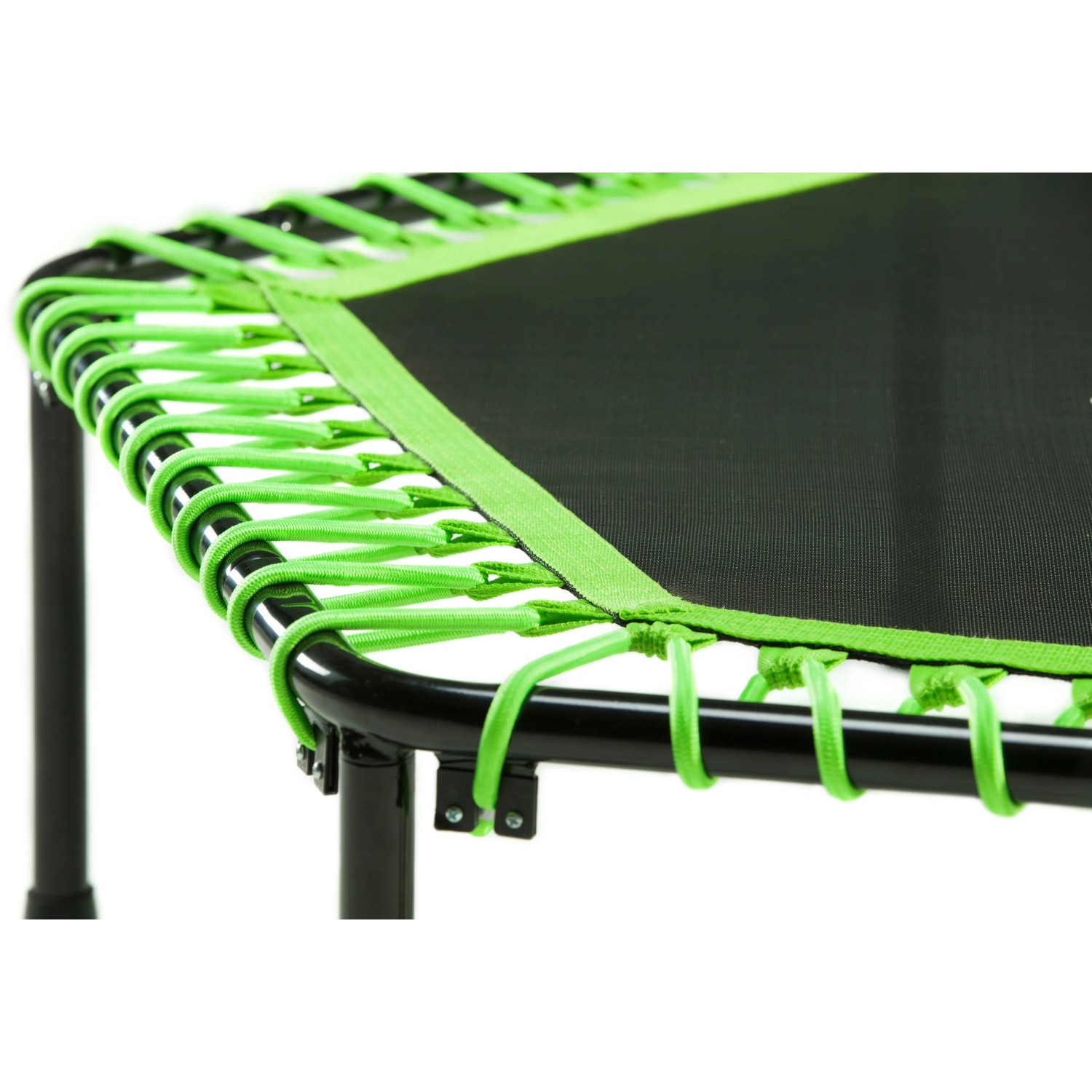 Detailaufnahme: Grünes Salta Fitness Trampolin (Ø 128 cm) mit Gummiseilfederung.