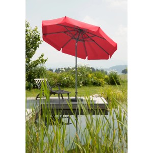 Roter Schneider Marktschirm Orlando Ø 270 cm mit Knickfunktion im Garten am Teich.