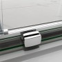 Detailaufnahme: Duschparadies Nischentür mit Schiebetür, 8mm Glas und verchromtem Griff.