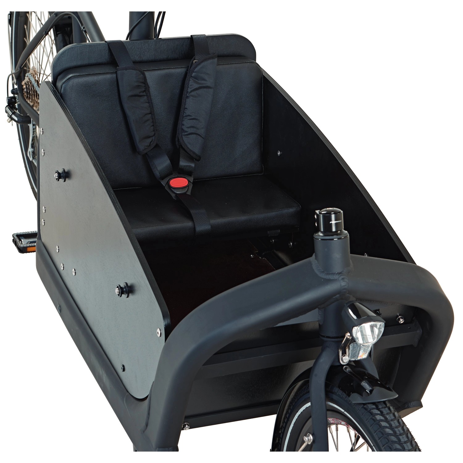 Detailaufnahme: Schwarzes Prophete E-Bike Cargo Plus mit Transportbox und Sitz mit Sicherheitsgurt.