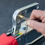 Stema Anhänger Variolux 550: Detailaufnahme der Diebstahlsicherung mit Schlüssel.