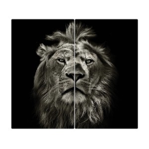 Zweiteilige Glas-Herdabdeckplatte mit Löwen-Porträt, auch als Schneidebrett nutzbar.