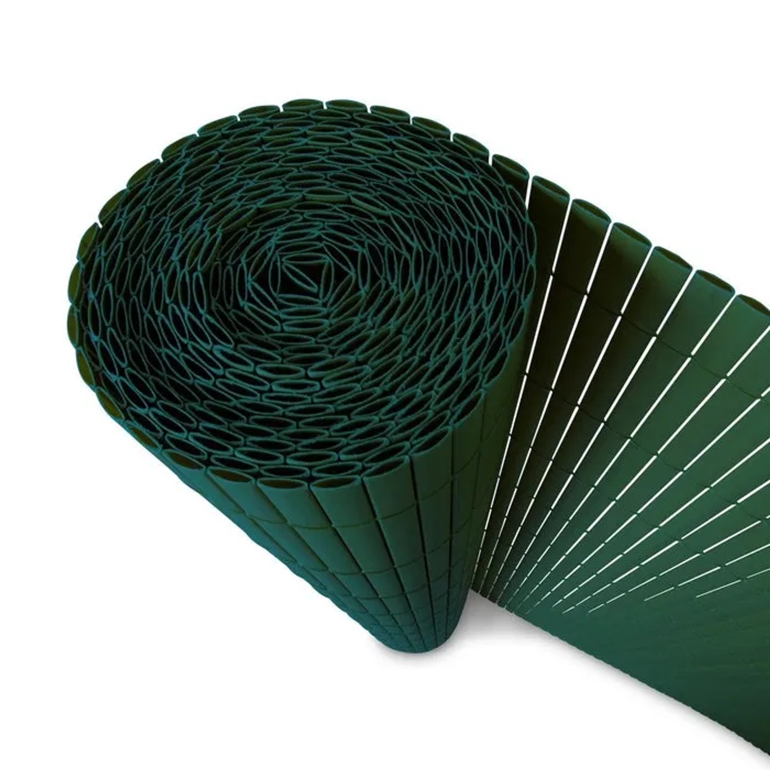 Gerollter, grüner KARAT PVC Sichtschutzzaun (150x300cm) für Garten & Balkon. Blickdicht.
