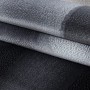 Detailansicht: Ayyildiz Kurzflorteppich Plus 8008, schwarz, 80x150 cm. Muster und Textur des Teppichs.