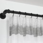 Schwarze Gardinia Gardinenstange Industrial Home (Ø 25 mm, 160 cm) mit Vorhang.