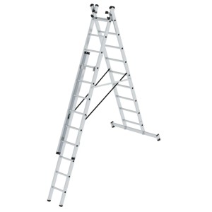 PROREGAL 3-teilige Mehrzweckleiter mit Traverse, 3x9 Sprossen, aus Aluminium.