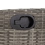 Detailaufnahme: Graue Garten Essgruppe aus Rattan mit schwarzem Verstellhebel.
