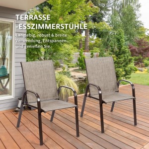 Zwei graue Gartenstühle mit dunklem Metallgestell auf Holzterrasse im Grünen. Ideal für Essgruppen im Garten.