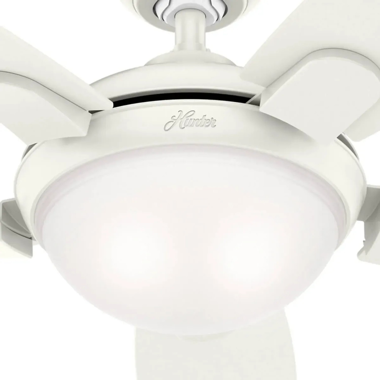 Weißer HUNTER FANS Deckenventilator Contempo 132 cm mit Beleuchtung und Fernbedienung.