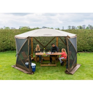 Faltpavillon ClapTop 600 (366x366 cm) mit Familie im Garten. Ideal für Camping und Festivals.