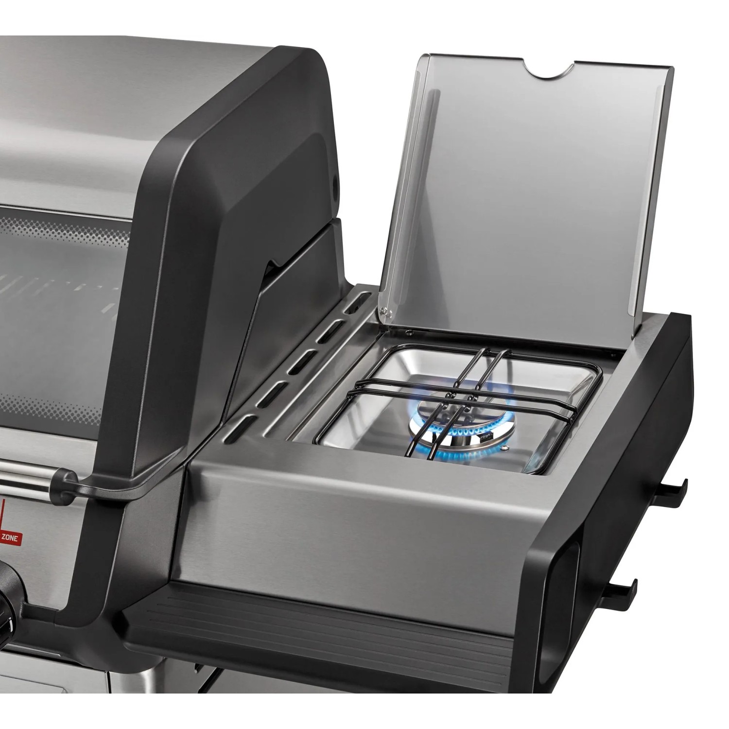 Detailaufnahme: Enders Gasgrill Monroe Pro 3 SIKR Turbo mit Seitenkocher in Betrieb.
