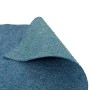 Blauer Snapstyle Kunstrasen Rasenteppich Kingston mit Noppen, Detailansicht.
