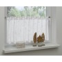 Bistrogardine mit Blumenstickerei in Natur, 45x140 cm, am Fenster mit Deko.