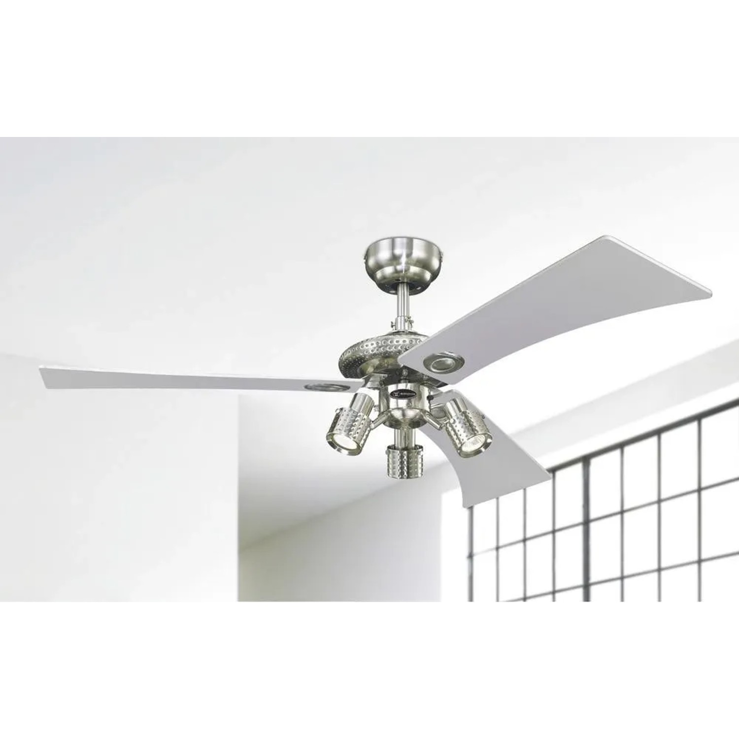 Westinghouse Deckenventilator Audubon, 122 cm, mit Beleuchtung und Zugschaltern. Nickel-Metallic Gehäuse, Ahorn/Silber Flügel.