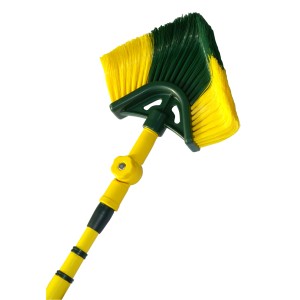 Eck-Krallenbesen mit gelb-grünen Borsten und Teleskopstiel (3,4 m) für Reinigungsarbeiten.