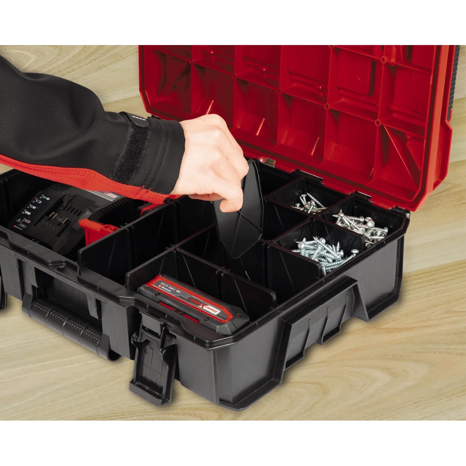 Einhell Kunststofffächer-Set für Werkzeugkoffer, schwarz, mit Fächern für Schrauben und Werkzeug.