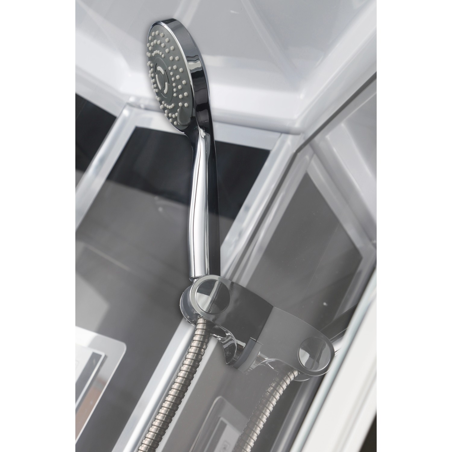 Handbrause der Sanotechnik Komplettduschkabine Trend 3 in Chrom-Optik.