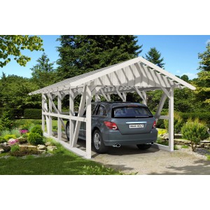 Weißes Skan Holz Carport Schwarzwald mit Rückwand und Auto im Garten.