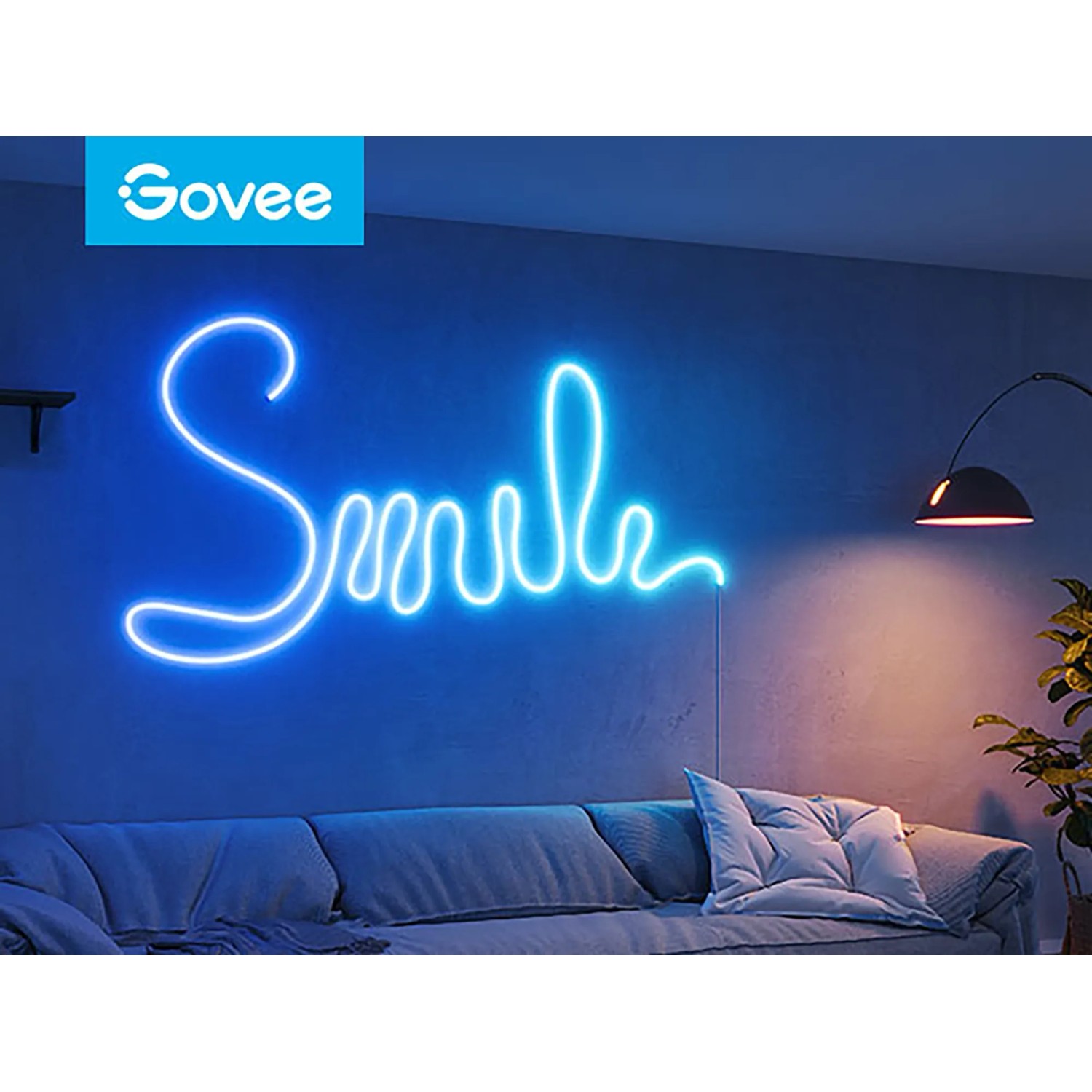 Govee Neon Lichtschlauch, weiße LED-Leiste formt das Wort 'Smile' an der Wand.