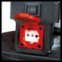 Detailaufnahme: Rote Automatiksteckdose der Einhell Absauganlage TE-VE 550/1 A.