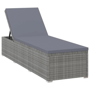 Graue vidaXL Sonnenliege aus Rattan mit Auflage und Tisch für Garten oder Balkon.