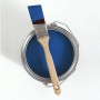 Draufsicht: Dose V&CO Innenfarbe Gedecktes Kobaltblau mit Pinsel. Bunte Wandfarbe.
