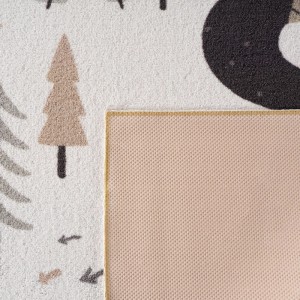 Ayyildiz Kinderteppich Coco, creme, Ø 120cm, mit Waldmotiven und rutschfester Rückseite.
