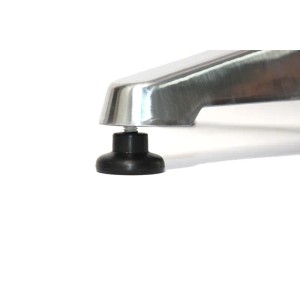 Detailaufnahme: Verstellbarer Fuß des MCW Stehtischs mit schwarzer Husse. Bodenausgleich.