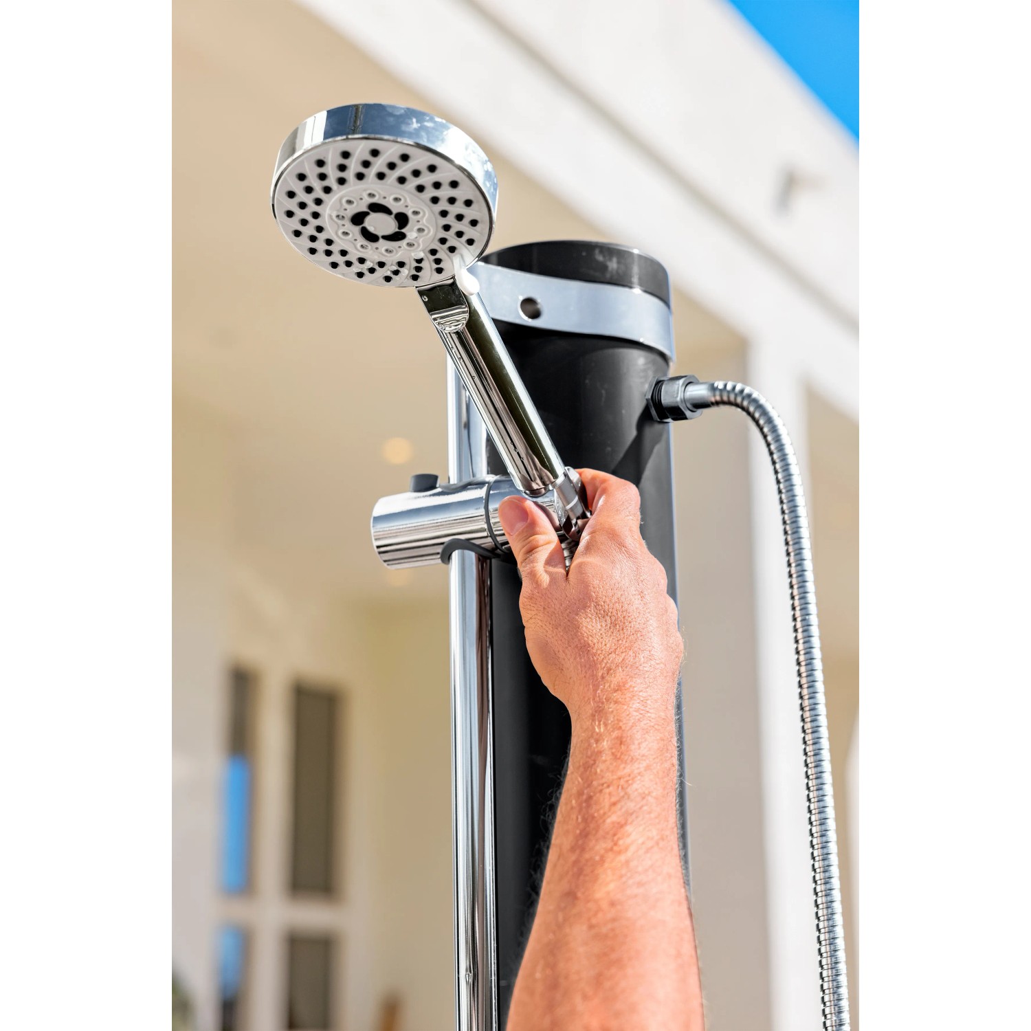 Bestway Solarflow Gartendusche 20 l mit Handbrause und Temperaturregler.