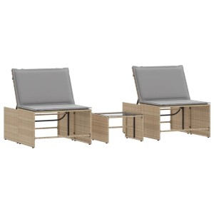 Beige Poly Rattan Sonnenliegen 2er Set mit Tisch. Gartenmöbel für Terrasse und Balkon.