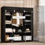 Schwarzer HOMCOM Stoffschrank mit 1 Kleiderstange und 10 Einlegeböden, gefüllt mit Kleidung und Accessoires.