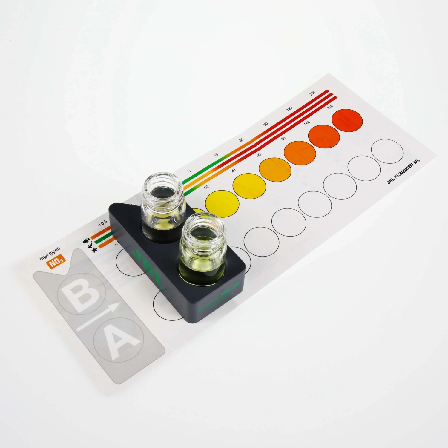 JBL ProAquaTest NO3 Nitrat Wassertest für Aquarien, mit Farbskala und Küvetten.
