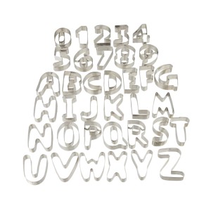 Relaxdays Plätzchen Ausstecher Edelstahl Silber 36er Set 7,5 cm x 7 cm x 2 cm