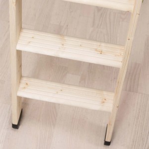 Dolle Easyloft Bodentreppe, 120x70 cm, aus Fichte mit drei Stufen und schwarzen Füßen.
